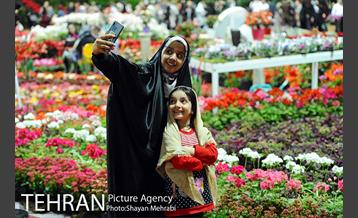 نمایشگاه گل و گیاه در بوستان گفتگو 18