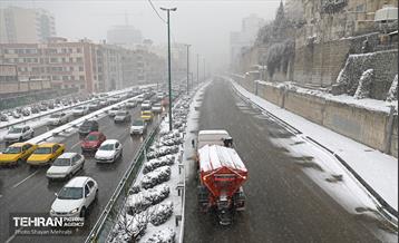 عملیات برف‌روبی در پایتخت 2