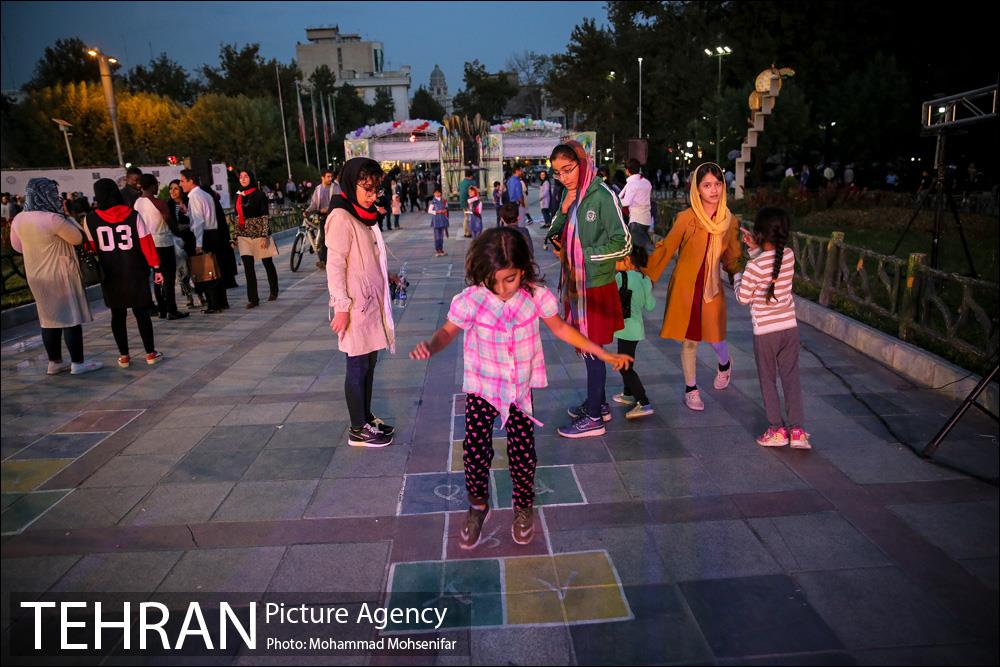جشنواره بازی در پارک ملت 18