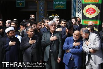 حضور شهردار در بین عزاداران امام حسین(ع)در حرم حضرت عبدالعظیم حسنی 15