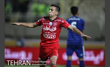 دیدار استقلال خوزستان و پرسپولیس در لیگ برتر فوتبال 14