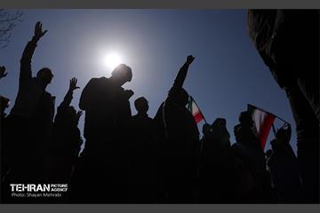 اجتماع مردم تهران در پی شهادت رهبر انقلاب - 1 30