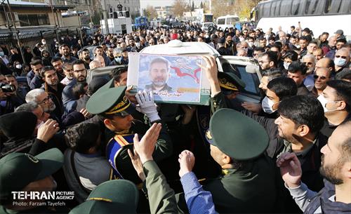 تشییع پیکر شهید مدافع حرم در منطقه ۵  19