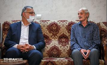 حضور شهردار تهران در منزل آتش نشان شهید مرتضی حیدری 15