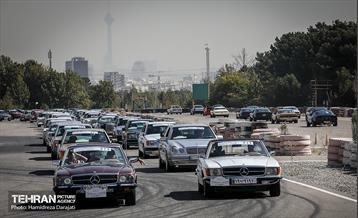 اجتماع بزرگ خودروهای کلاسیک در تور تهران دیـزین  23