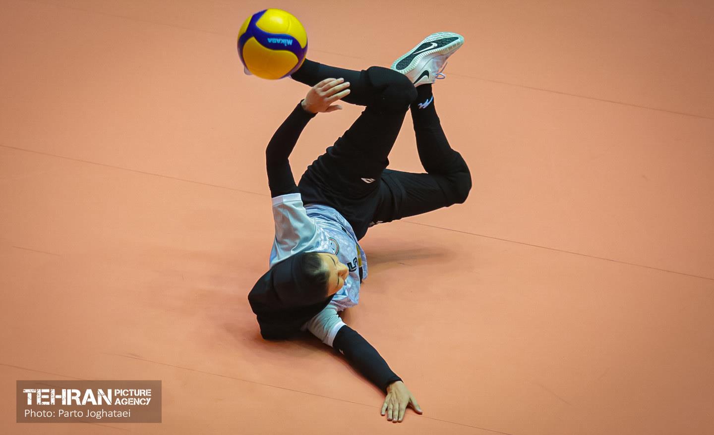 دیدار دو تیم والیبال زنان سایپا و ذوب آهن اصفهان 3
