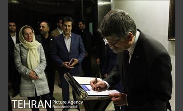 بازدید رییس مجلس ملی مجارستان ار برج میلاد تهران 21