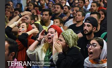 تماشای مسابقات جام جهانی فوتبال  25