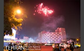 نورافشانی میدان ولیعصر(عج) به مناسبت روز مادر 15