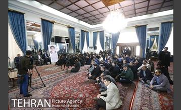 تجدید میثاق کارکنان گزینش با آرمان های امام و دیدار با یادگار ایشان 13