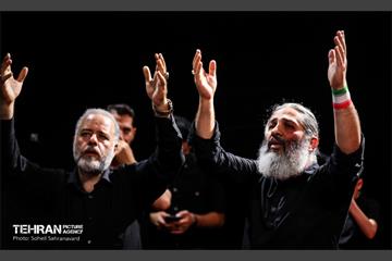 عزاداری شب پنجم محرم به نیابت از «رهبر شهید انقلاب»