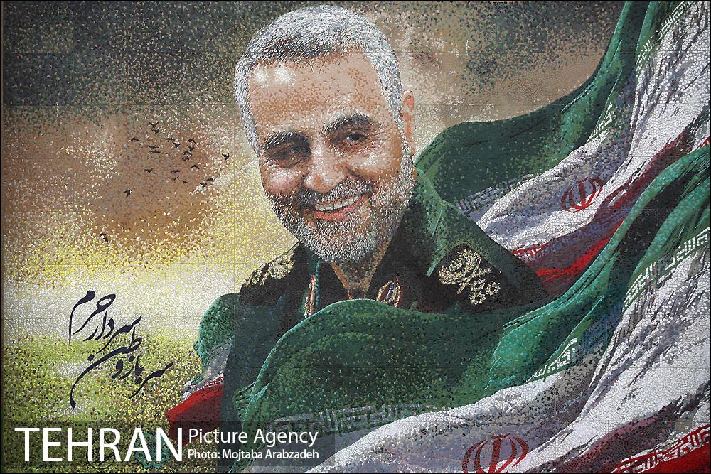 رونمایی از طرح هنری شهید سردار سلیمانی 18