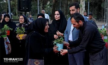 دورهمی یاد ایام سالمندان 1