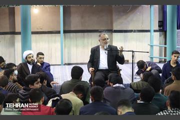 نشست صمیمانه شهردار تهران با دانش آموزان بسیجی سراسر کشور 25