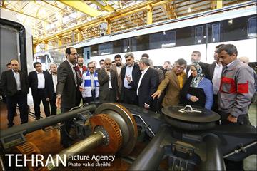 بازدید شهردار تهران از کارخانه واگن سازی تهران 11