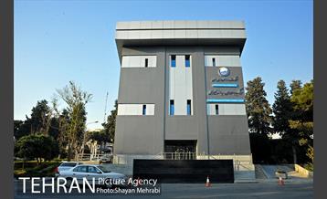 بازدید احمد مسجد جامعی از مراکز مرتبط با زلزله تهران 62