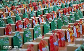 رزمایش همدلی و توزیع ۱۴۰۰۰ بسته معیشتی بین پاکبابان شهر تهران 2