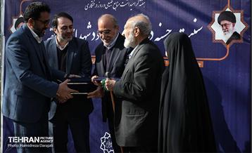 سنت حسنه درختکاری، یادبود شهدای منطقه6