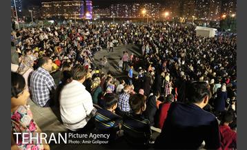 شب های شاد دریاچه خلیج‌فارس 12