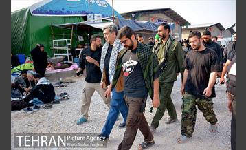 بازدید پیروز حناچی از موکب‌های مسیر نجف تا کربلا 27