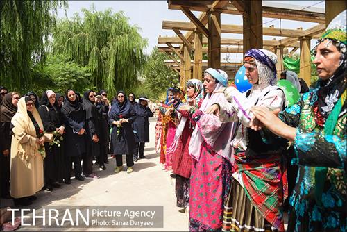 مراسم اختتامیه نخستین جشنواره دختران تهران در بوستان پردیس بانوان 1