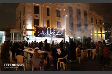 چایخانه‌ حضرت زهرا (س) در میدان راه‌آهن 15