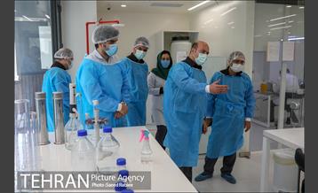 بازدید مدیرکل اداره تجهیزات پزشکی از شرکت نویان نگین پارسیان 11