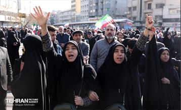 اجتماع مردم تهران در پی شهادت رهبر انقلاب - 1 29