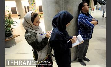 شبگردی اصحاب رسانه در باغ کتاب تهران 5