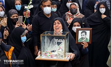 مراسم تشییع پیکر شهید محمدرضا بیات 5