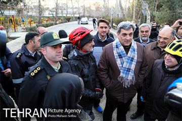 حضور پیروز حناچی در برنامه دوچرخه سواری روز هوای پاک در بوستان لاله 6