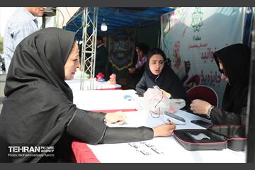 خدمت رسانی مواکب منطقه۱۶ به نمازگزاران عید سعید فطر 8
