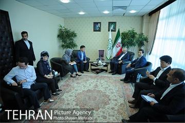 دیدار میهمانان خارجی حاضر در اجلاس جهانی شوراها و شهرداران با رییس مرکز ارتباطات و امور بین الملل شهرداری تهران 7