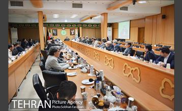 نشست شهردار تهران با اساتید حوزه معماری و شهرسازی  19