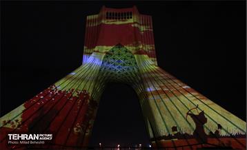 اجرای ویدئو مپینگ محرم در برج آزادی 4