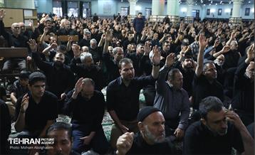 اقامه نماز ظهر عاشورا 9