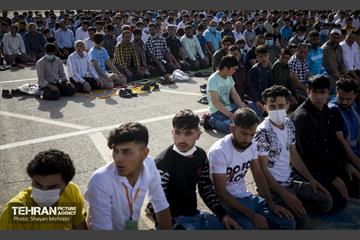 اقامه نماز عید فطر افغانستانی های اهل تسنن مقیم تهران 45