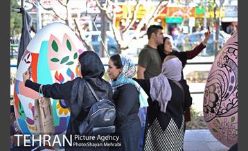 جشنواره تخم مرغ رنگی در بلوار کشاورز 27