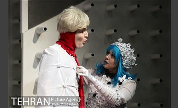 نمایش داستان یک عذرخواهی از آقای امانوئل‎ 11