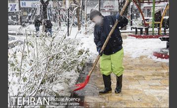 بارش برف در میدان نبوت (هفت حوض) 10