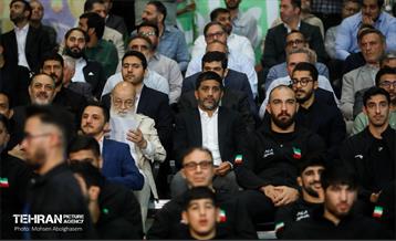 مراسم تجلیل از کشتی‌گیران قهرمان جهان (جشنی برای ایران) 58