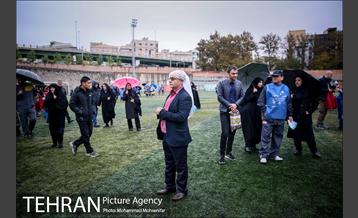 پیاده روی خانوادگی 11