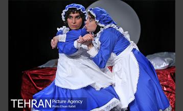 نمایش “کلفت ها” در خانه هنرمندان 10