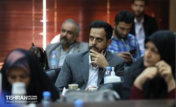 دیدار شهردار تهران با نخبگان منطقه 13