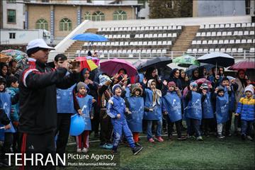 پیاده روی خانوادگی 4