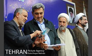 تجلیل شهردار تهران از دست اندرکاران غرفه شهرداری تهران در نمایشگاه قرآن  49