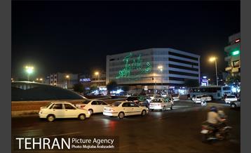 نورپردازی لیزری ویژه ولادت امام رضا(ع) در میدان انقلاب اسلامی 16