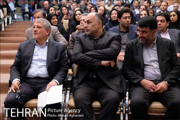 رونمایی از سرویس های هوشمند شهرسازی در «تهران من» 7