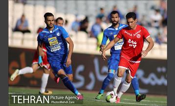 دیدار تیم‌های فوتبال استقلال و پدیده 10