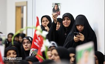 دیدار شهردار تهران با اعضای خانواده شهدای مدرسه شجره طیبه میناب 3